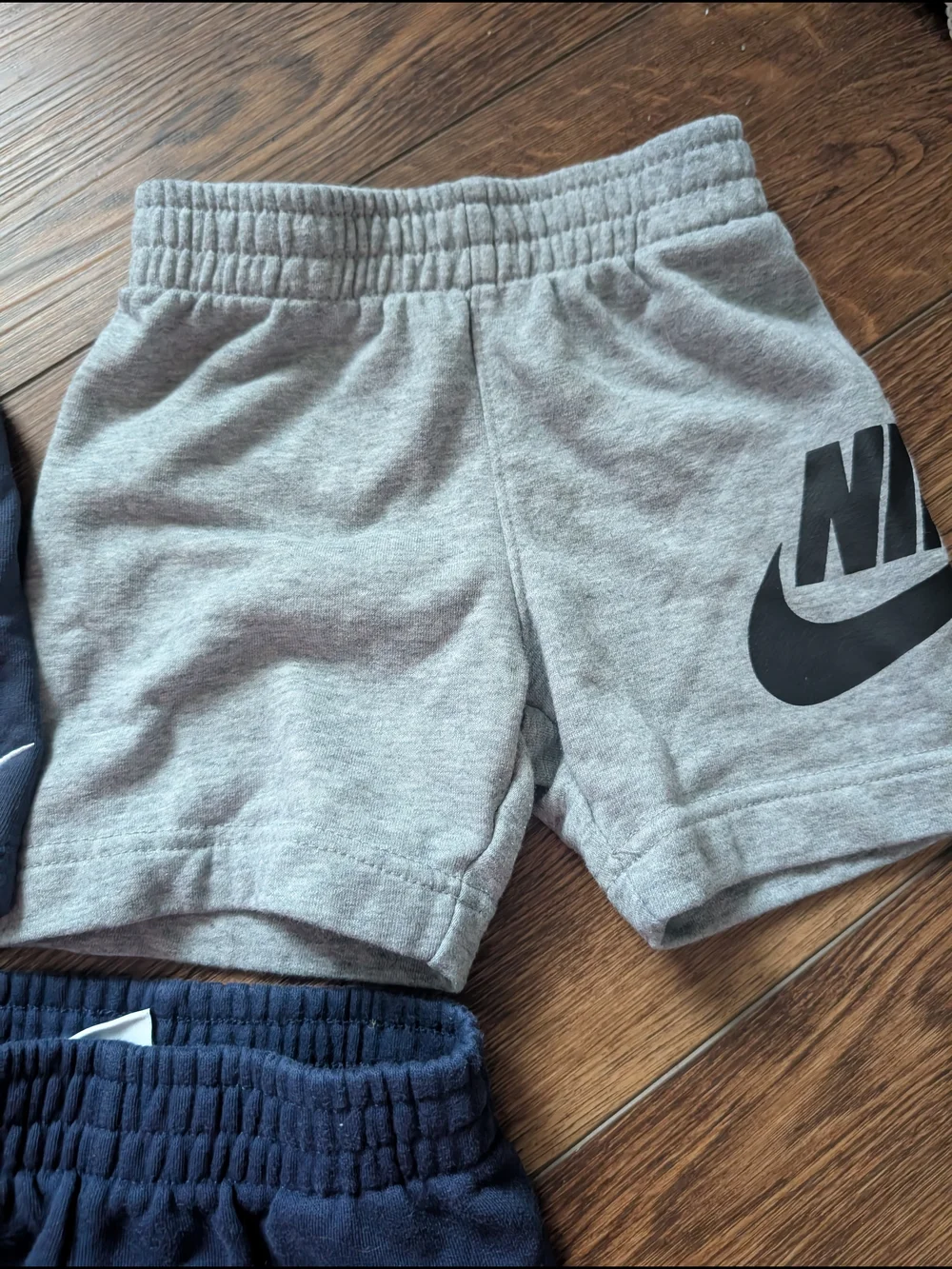 $ Lot Of 3 Nike Kids Shorts and Joggers Set - Navy and‎ Gray